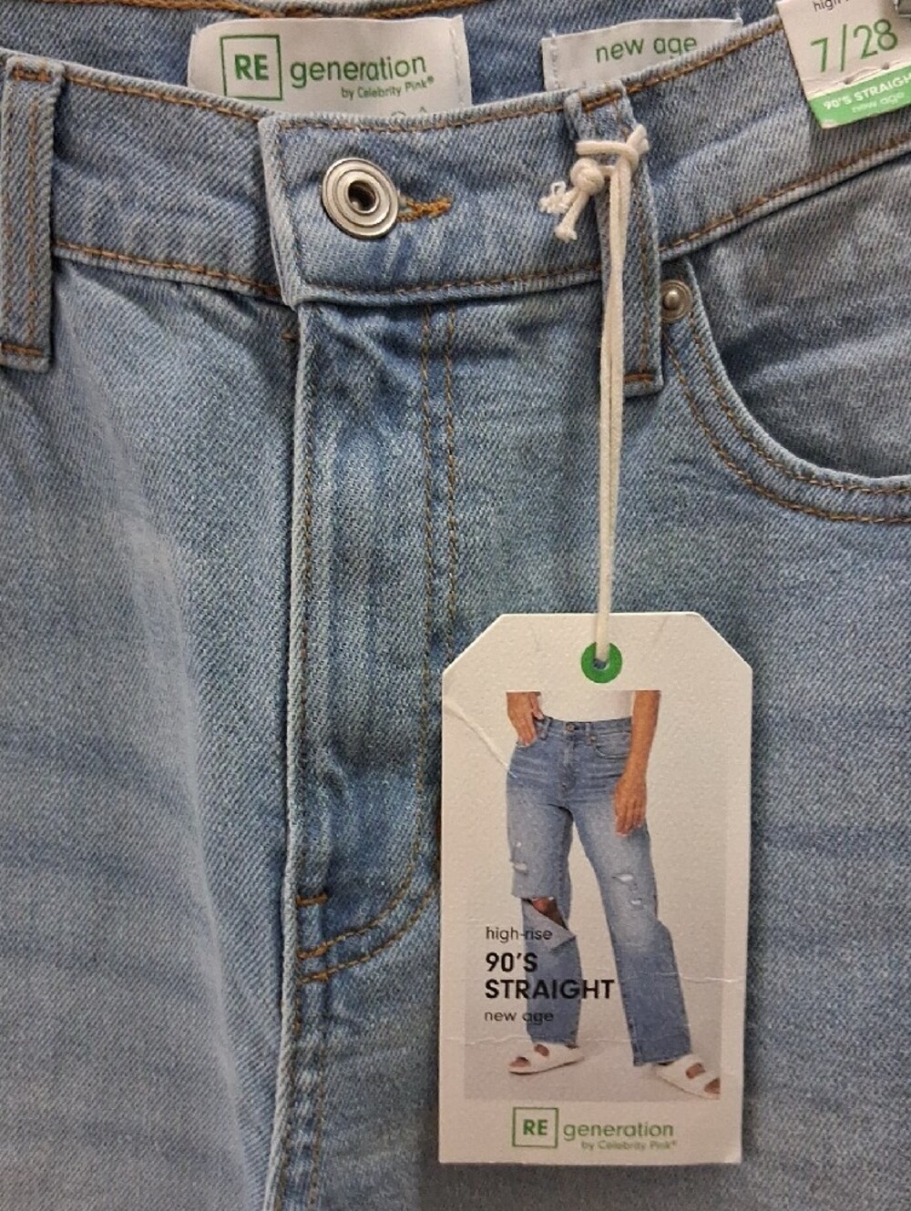 Women’s Light Blue Straight Jeans - Classic High-Rise Fit Size 9 - Picture 5 of 6